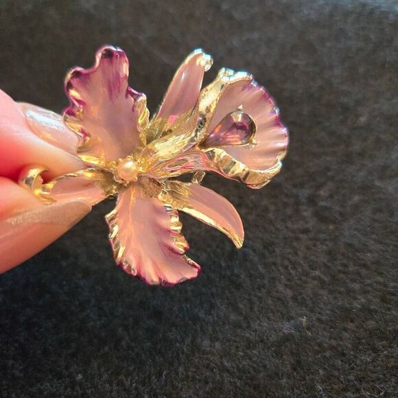 Vintage Orchid Pin Brooch Gold + Purple + Pearl - Picture 6 of 7